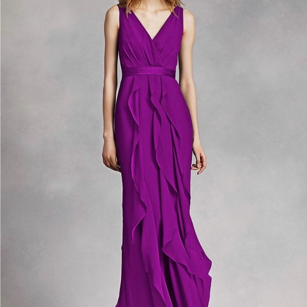 Like New Vera Wang Bridesmaid dress- Size 8